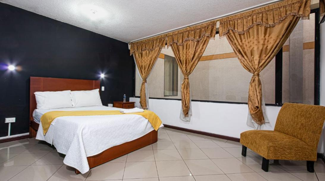 Hotel Miraflores Ibarra Exterior photo
